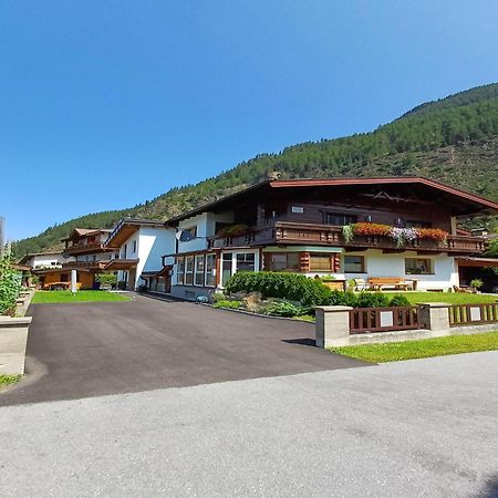 Modern Apartment In Langenfeld Near Ski Area Exteriér fotografie