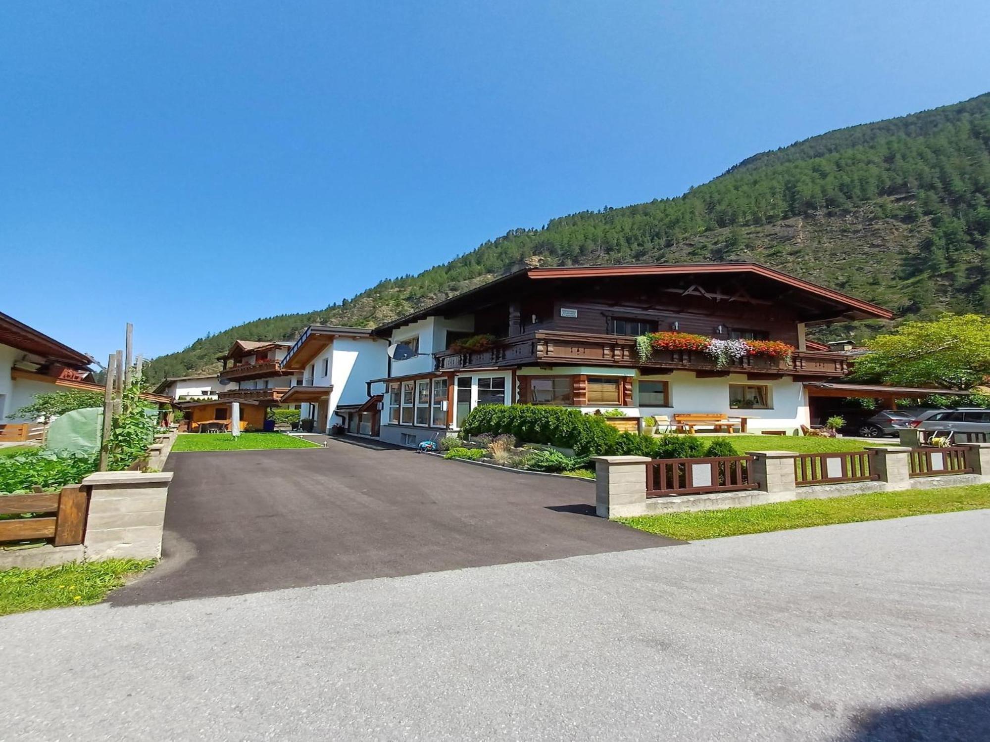 Modern Apartment In Langenfeld Near Ski Area Exteriér fotografie